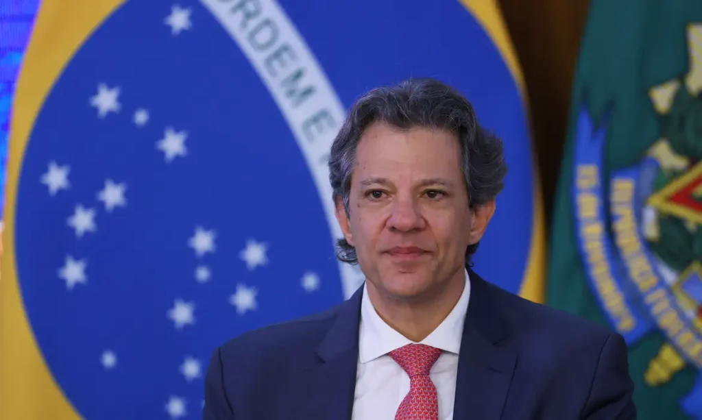 Haddad: EUA impõem condição inviável e travam acordo sobre tarifa de 50% 2 Brasília (DF) 13/08/2025 - O ministro da Fazenda, Fernando Haddad, durante assinatura da medida provisória (MP) Brasil Soberano., no Palácio do Planalto Foto: CanalGov/Reprodução